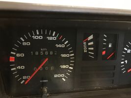 Audi 80 90 B2 Tachimetro (quadro strumenti) 81117185