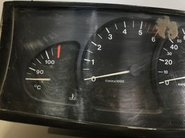 Opel Omega B1 Speedometer (instrument cluster) 87001300