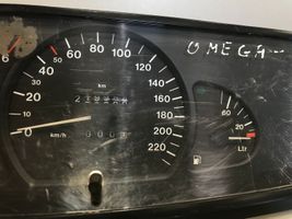 Opel Omega B1 Speedometer (instrument cluster) 87001300