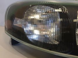 Volvo V70 Lampa przednia 