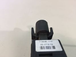 Audi A4 S4 B5 8D Motorino alzacristalli della portiera anteriore 113846113