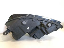 Volkswagen PASSAT B7 Lampa przednia 3AC941006