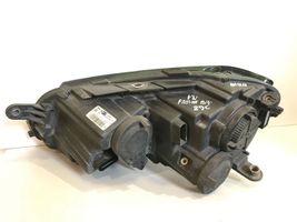 Volkswagen PASSAT B7 Lampa przednia 3AC941006