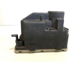 Mercedes-Benz 190 W201 Keskuslukituksen alipainepumppu 0008001148