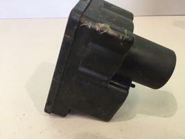 Audi 100 200 5000 C3 Keskuslukituksen alipainepumppu 443862257H