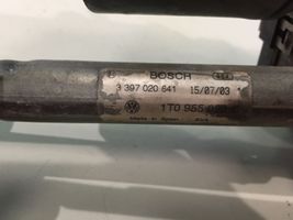 Volkswagen Touran I Etupyyhkimen vivusto ja moottori 1T0955119A