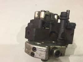 Volvo S40, V40 Polttoaineen ruiskutuksen suurpainepumppu 8200055072