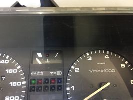 Volkswagen PASSAT B2 Speedometer (instrument cluster) 321919033PN