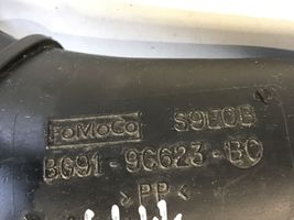 Volvo S60 Gaisa ieplūdes kanāla detaļas BG919C623BC