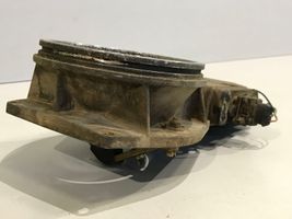 Audi 80 90 S2 B4 Kraftstoffverteiler Einspritzleiste 0438121049