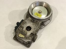 Audi 80 90 B3 Distribuidor de combustible 0438121011