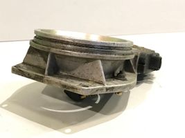 Audi 80 90 B3 Distribuidor de combustible 0438121011