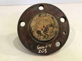 Volkswagen Golf IV Rear wheel hub 