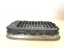 BMW 3 E36 Griglia anteriore 51138151548