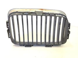 BMW 3 E36 Grille de calandre avant 51138122237