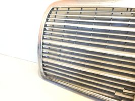 Mercedes-Benz E W123 Front grill 