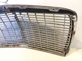 Mercedes-Benz E W123 Front grill 