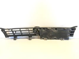 Volkswagen PASSAT B2 Maskownica / Grill / Atrapa górna chłodnicy 321853653N