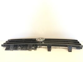 Volkswagen PASSAT B2 Griglia superiore del radiatore paraurti anteriore 321853653N