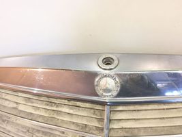 Mercedes-Benz E W123 Front grill 