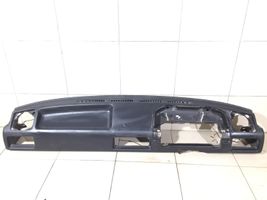 Audi Coupe Kojelauta 811857069