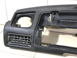 Audi Coupe Panelė 811857069