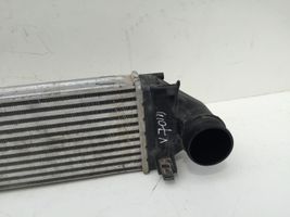 Volvo V70 Chłodnica powietrza doładowującego / Intercooler 2002199