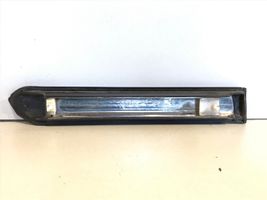 BMW 3 E30 Rivestimento parafango (modanatura) 1953928