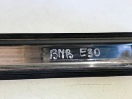 BMW 3 E30 Rivestimento parafango (modanatura) 1953928