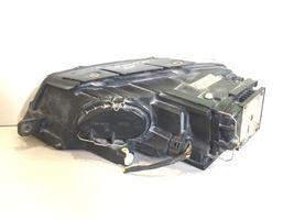 Volkswagen PASSAT B6 Lampa przednia 3C0941754G