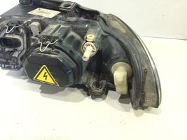 Audi A4 S4 B5 8D Lampa przednia 8D0941030AN