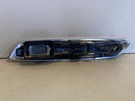 BMW 5 F10 F11 Fender trim (molding) 7336647