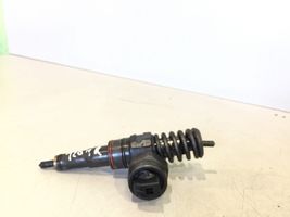 Volkswagen PASSAT B5 Fuel injector 038130073F