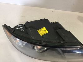 Volvo V50 Lampa przednia 30698649