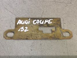 Audi Coupe Rygiel zamka klapy tylnej / bagażnika 