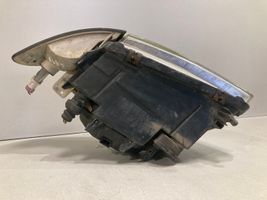 Audi A4 S4 B5 8D Lampa przednia 8D0941004