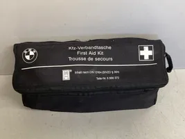 BMW X5 E70 First aid kit 