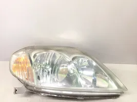 Toyota Corolla E120 E130 Lampa przednia 