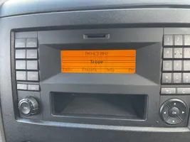Mercedes-Benz Sprinter W906 Panel / Radioodtwarzacz CD/DVD/GPS A9069004401