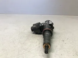 Audi A4 S4 B5 8D Fuel injector 038130073F