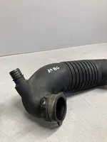 Audi A4 S4 B6 8E 8H Manguera/tubo del intercooler 8E0129615