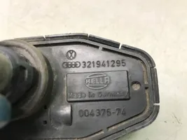 Volkswagen PASSAT B3 Žibintų aukščio reguliavimo varikliukas 321941295