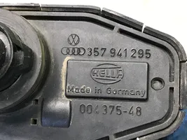 Volkswagen PASSAT B3 Motorino di regolazione assetto fari 357941295