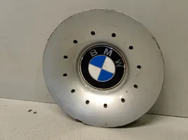 BMW 5 E39 Заводская крышка (крышки) от центрального отверстия колеса 36131092327