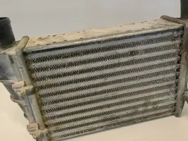 Volkswagen PASSAT B5 Radiatore intercooler 058145805A