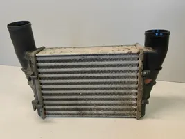 Volkswagen PASSAT B5 Chłodnica powietrza doładowującego / Intercooler 058145805A