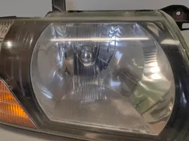 Mitsubishi Pajero Lampa przednia 