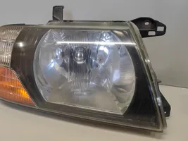 Mitsubishi Pajero Lampa przednia 