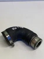 Volkswagen PASSAT B6 Tube d'admission de tuyau de refroidisseur intermédiaire 038131111C