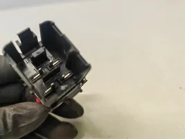 Volkswagen Touran I Botón interruptor de luz de peligro 1T0953509